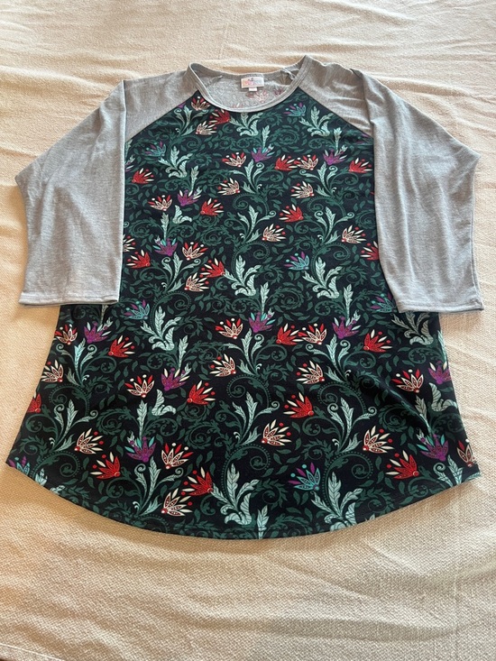 LuLaRoe Tops - LuLaRoe Women’s Baseball T-shirt Gray 3/4 Sleeves Green Floral Pattern Size XL